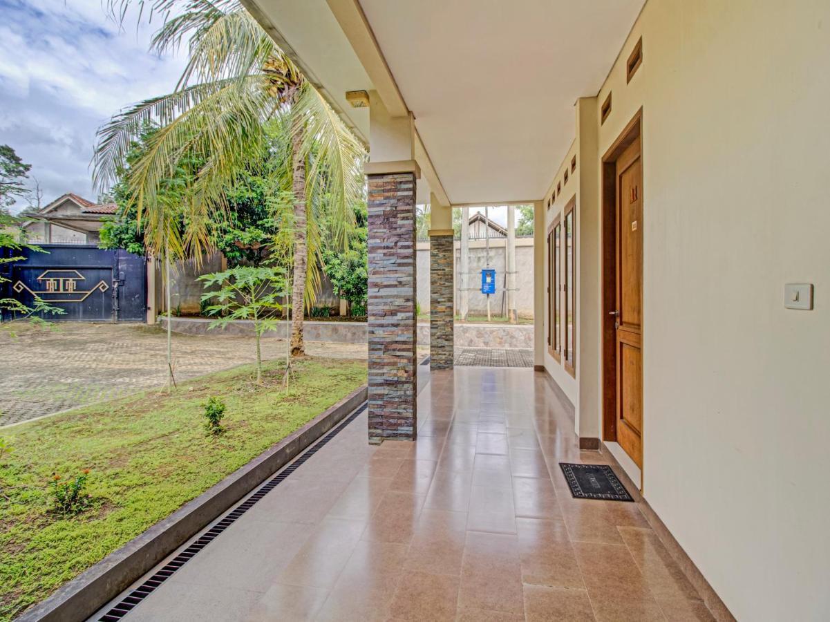 OYO 89997 Hotel Bumi Kedaton Waterpark Bandar Lampung Bagian luar foto