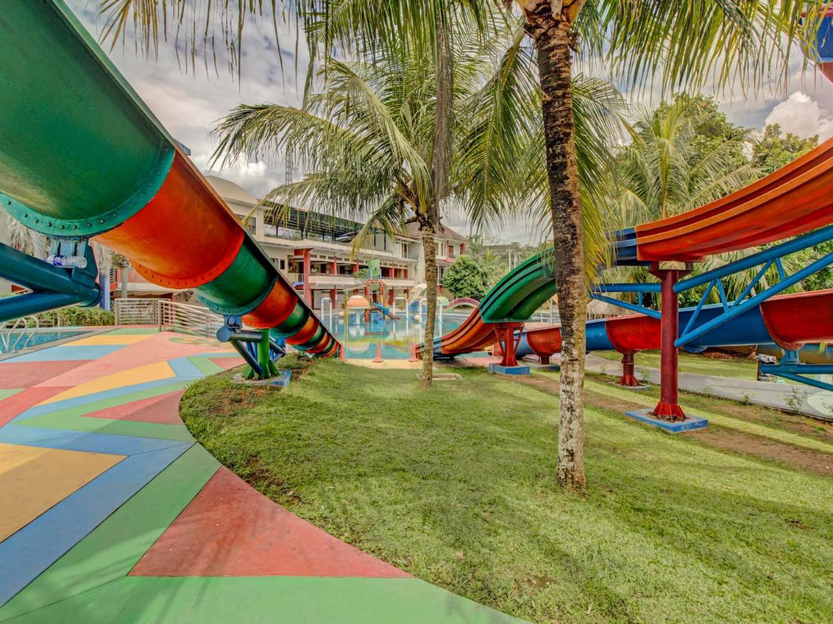 OYO 89997 Hotel Bumi Kedaton Waterpark Bandar Lampung Bagian luar foto
